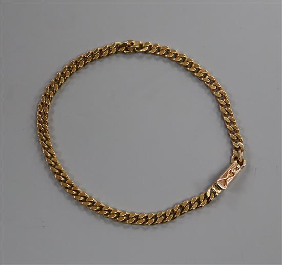 A 9ct gold small curblink bracelet, approx. 19cm.